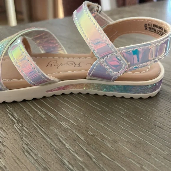 Cynthia Rowley size 6 irredescent rainbow sandals - Picture 7 of 15